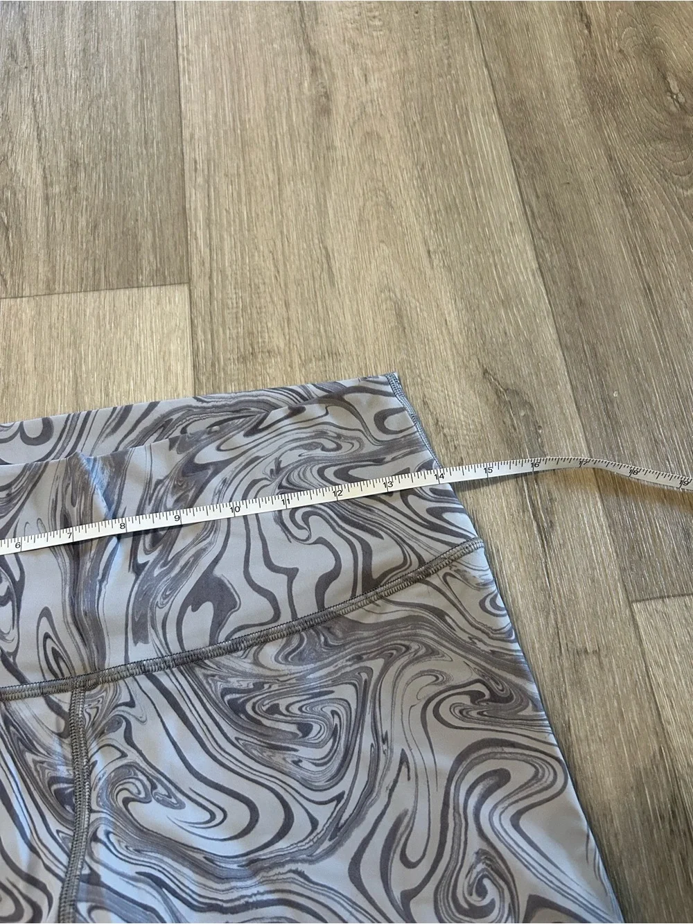 Lululemon gray and white marbled leggings